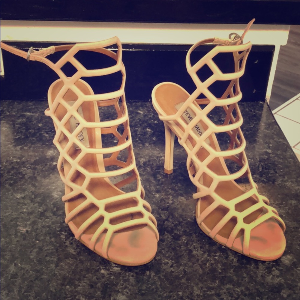 Steve Madden high heels (tan)